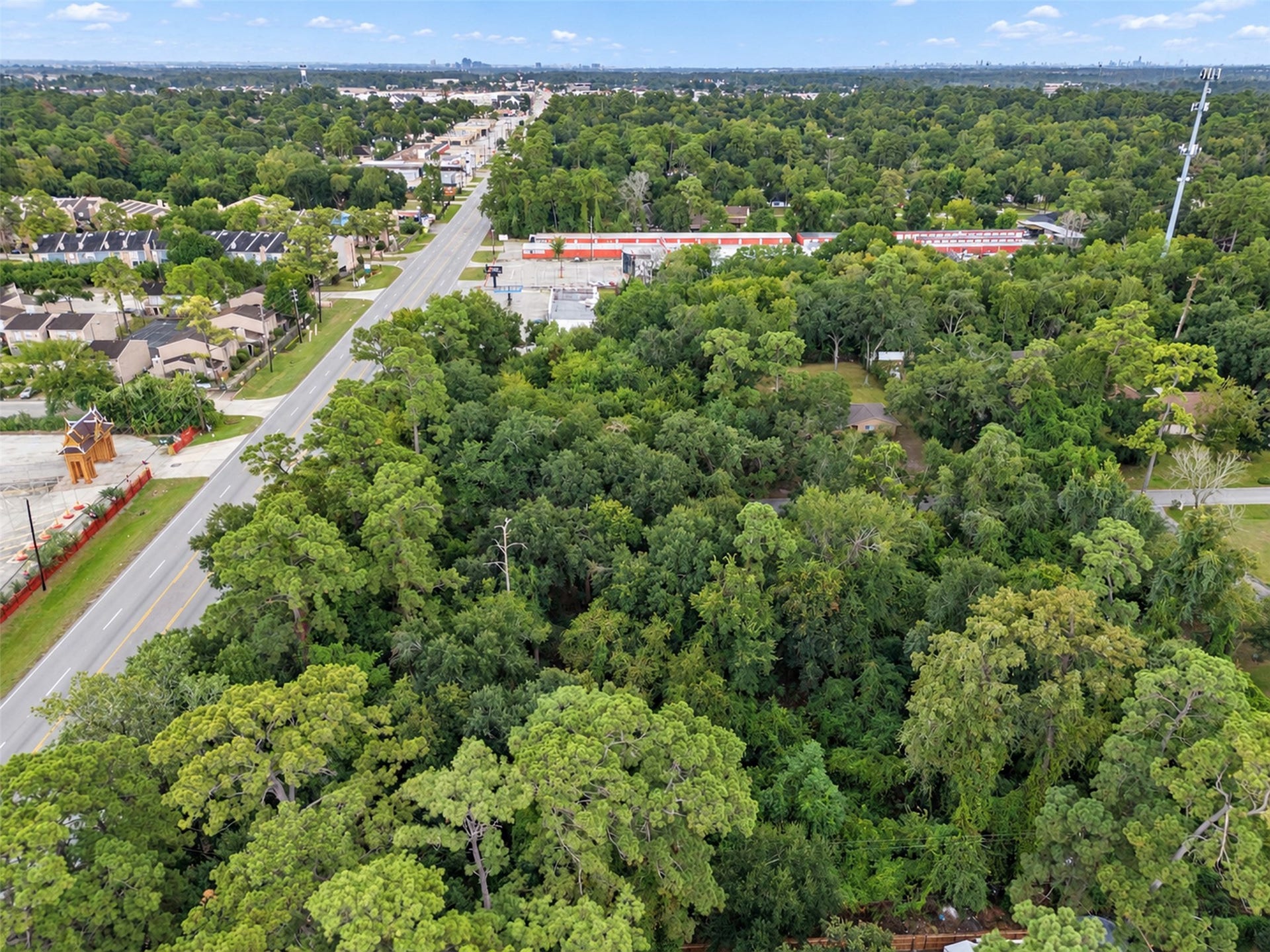 000 Creekhickory Road, Houston, TX 77068