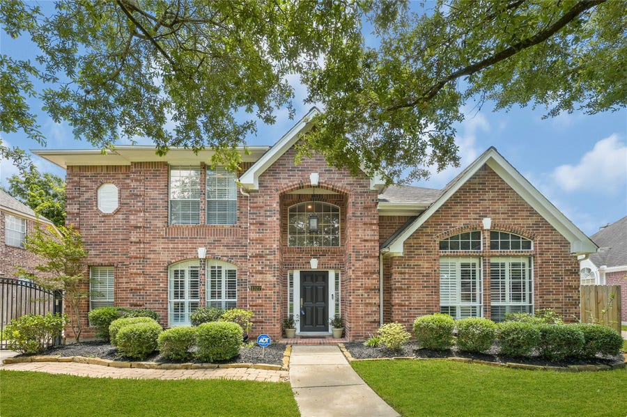 Property photo for 1327 Blackthorne Drive, Houston, TX