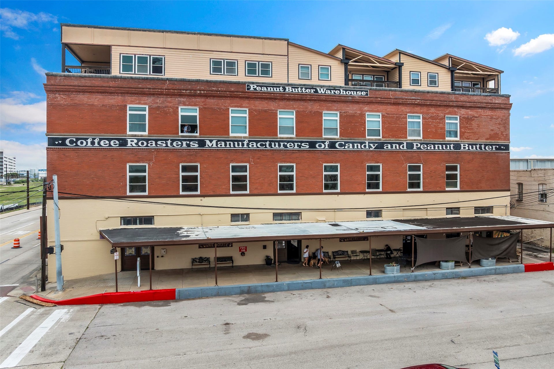 1927 Harborside Drive, #302, Galveston, TX 77550 Corner of 20th and Harborside