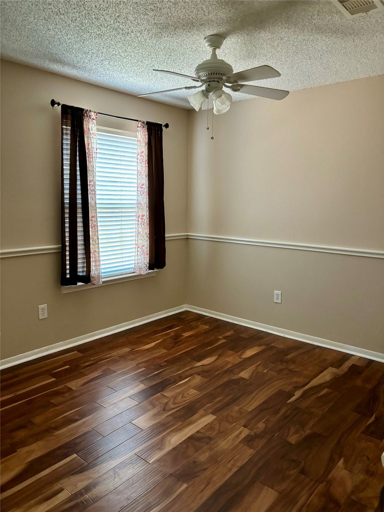 3909 Ashwood Drive, Pearland, TX 77584 3909 Ashwood Drive, Pearland, TX 77584