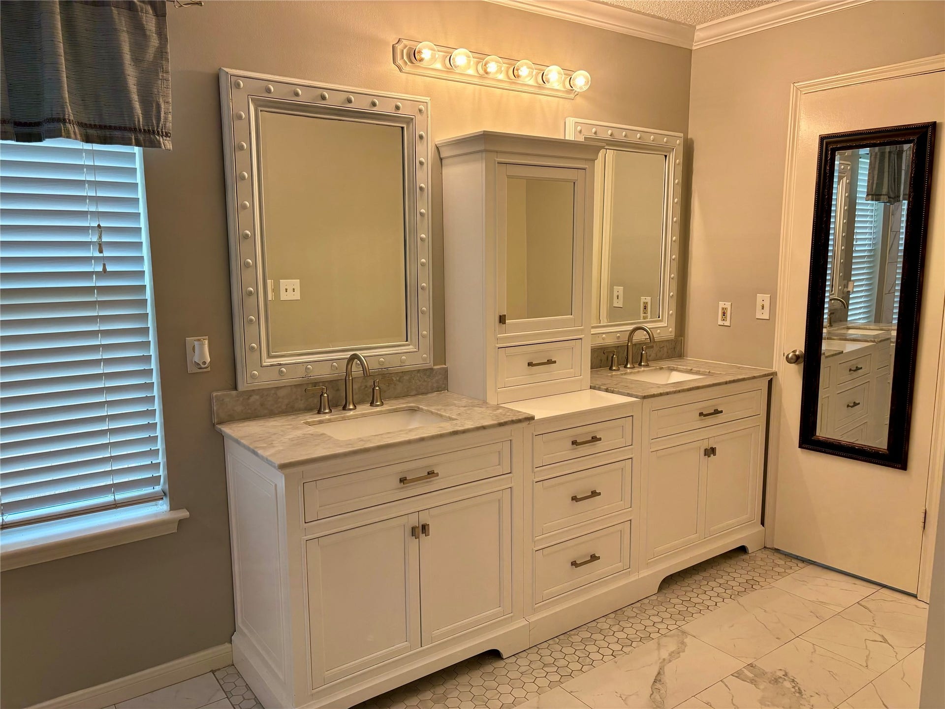 3909 Ashwood Drive, Pearland, TX 77584 3909 Ashwood Drive, Pearland, TX 77584