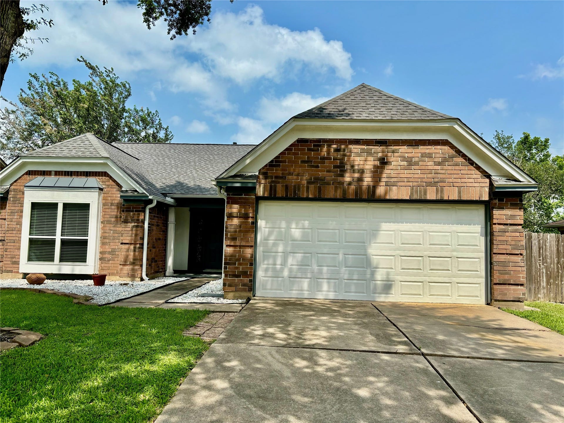 3909 Ashwood Drive, Pearland, TX 77584 3909 Ashwood Drive, Pearland, TX 77584