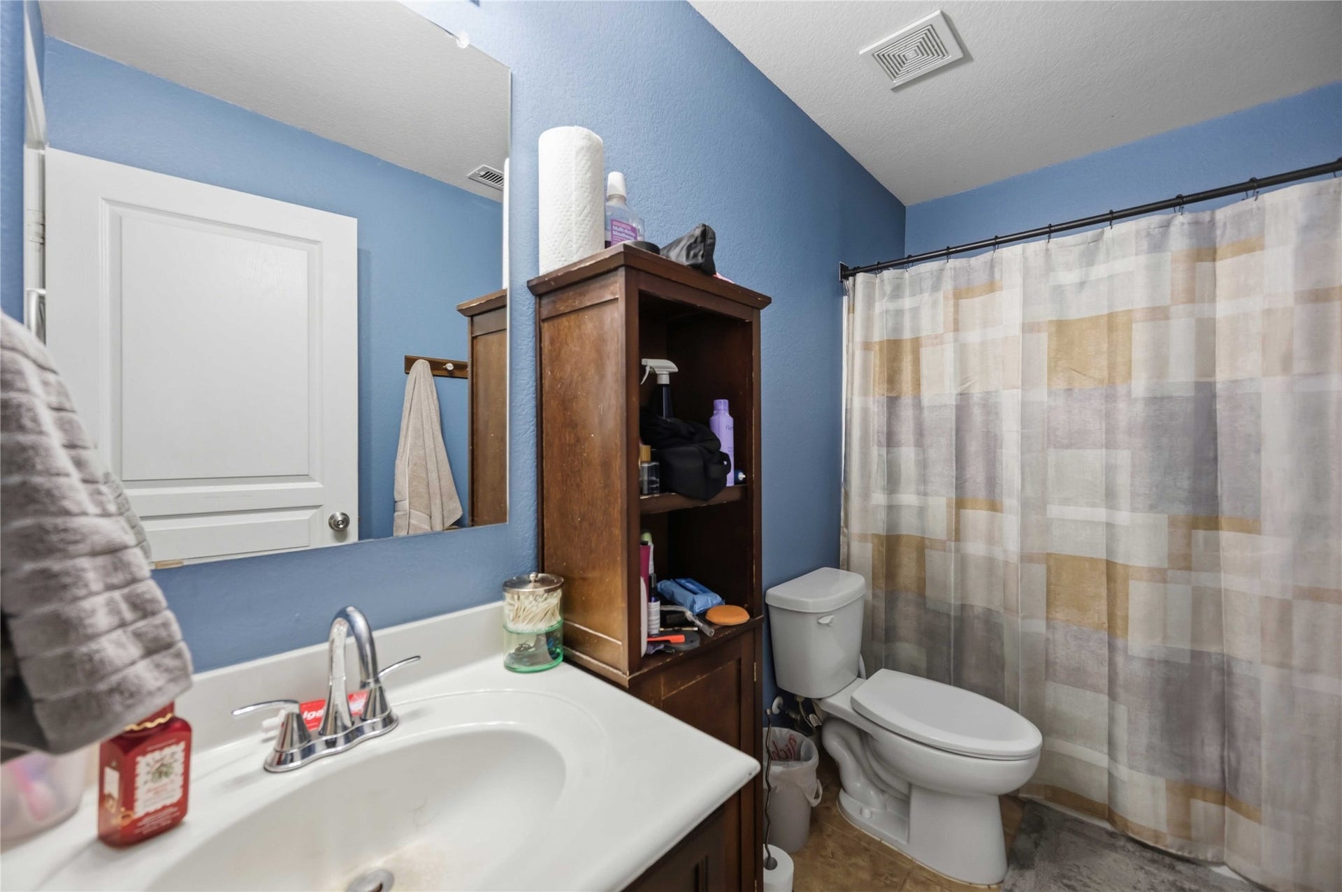 15426 Hope Shadow Court, Cypress, TX 77429 Full bathroom #2