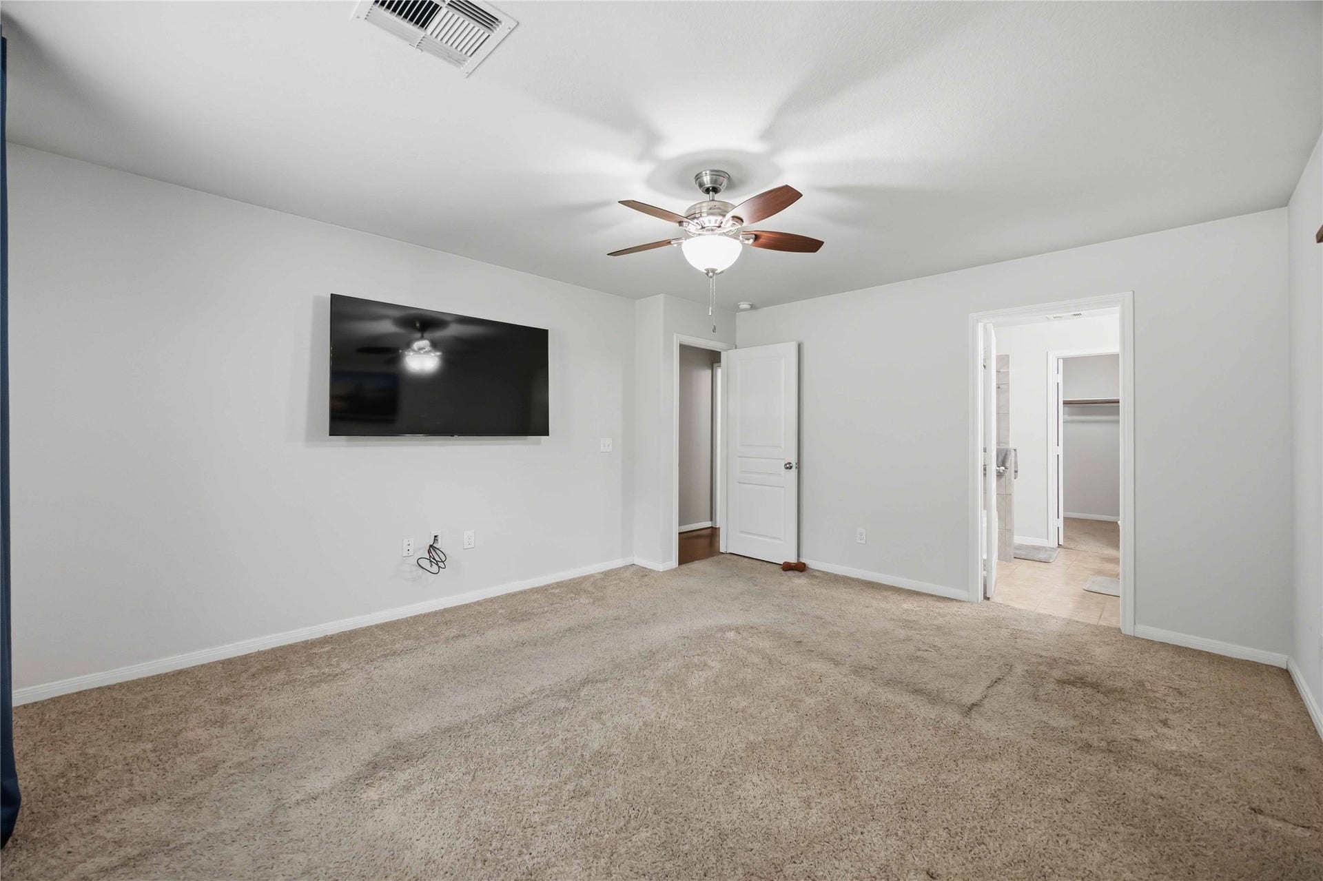 15426 Hope Shadow Court, Cypress, TX 77429 Sizable primary bedroom...