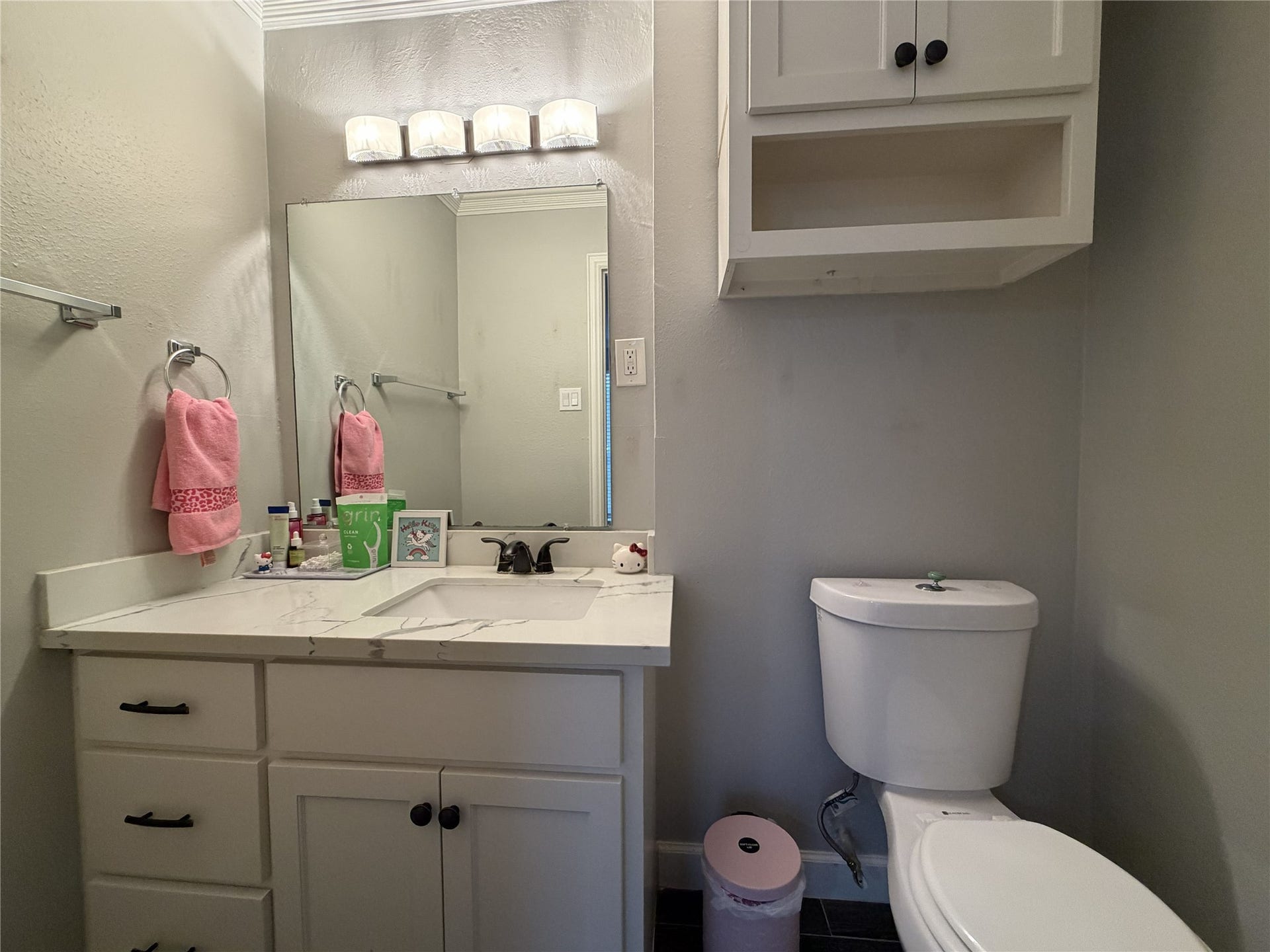 7703 Moonmist, #B, Houston, TX 77036 Master Bathroom