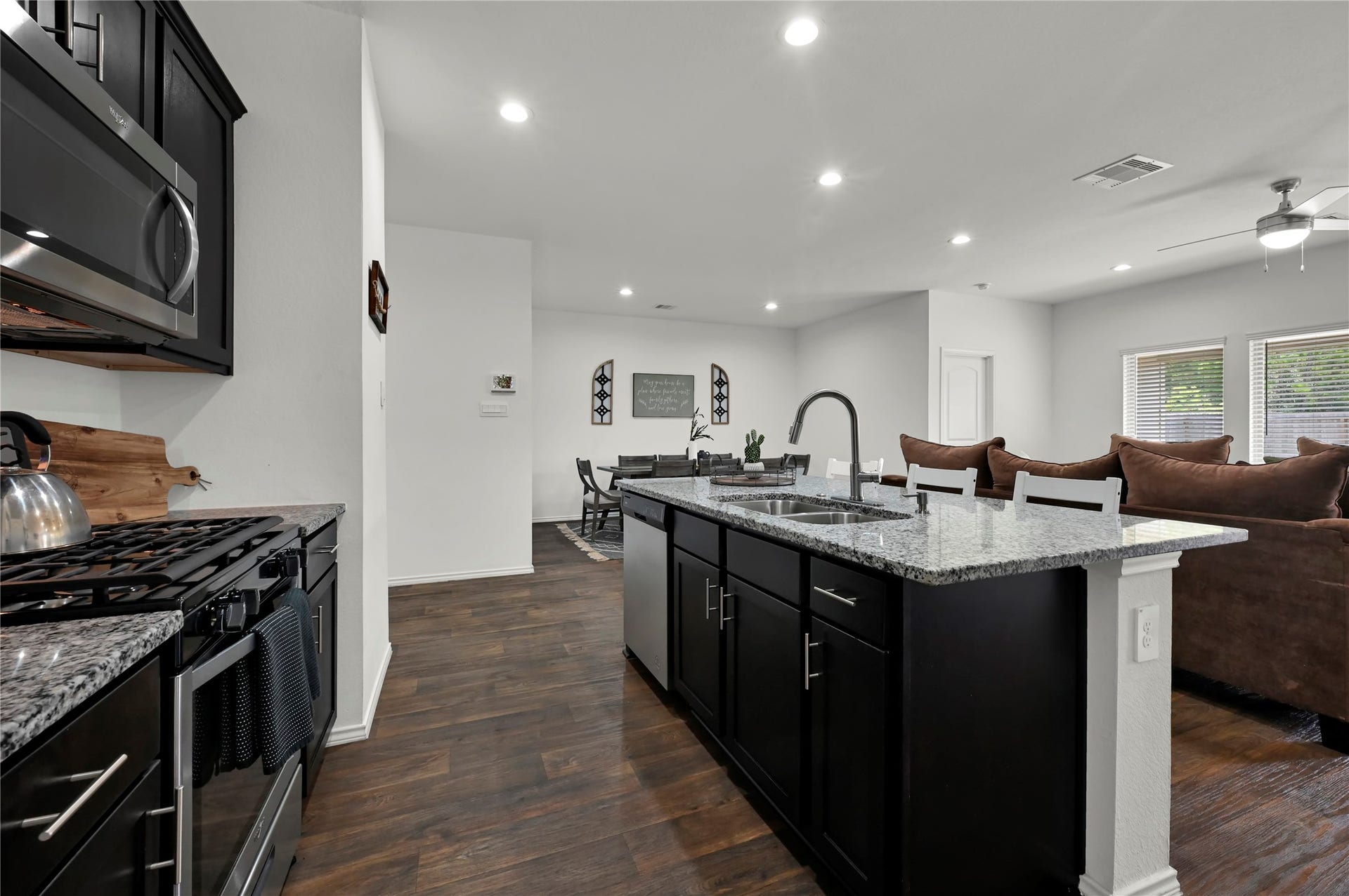 18502 N Portbec Court, New Caney, TX 77357 18502 N Portbec Court, New Caney, TX 77357