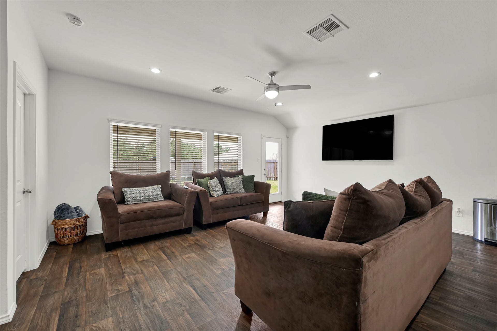 18502 N Portbec Court, New Caney, TX 77357 18502 N Portbec Court, New Caney, TX 77357