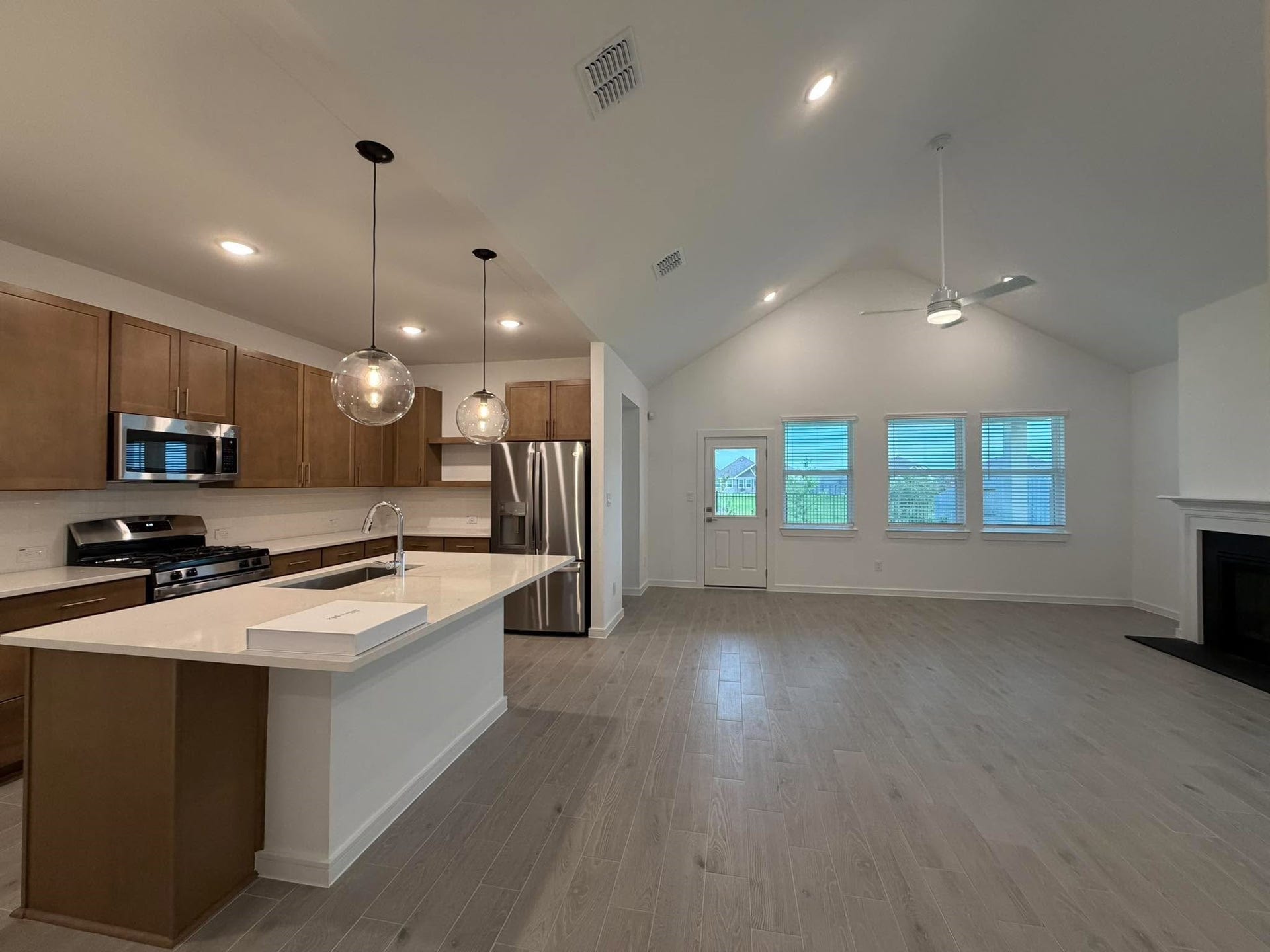 526 Samuel Ridge Drive, Dayton, TX 77535