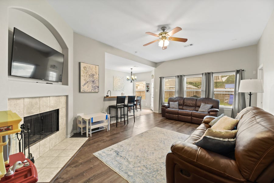 Property photo for 32018 Anne Lane, Pinehurst, TX