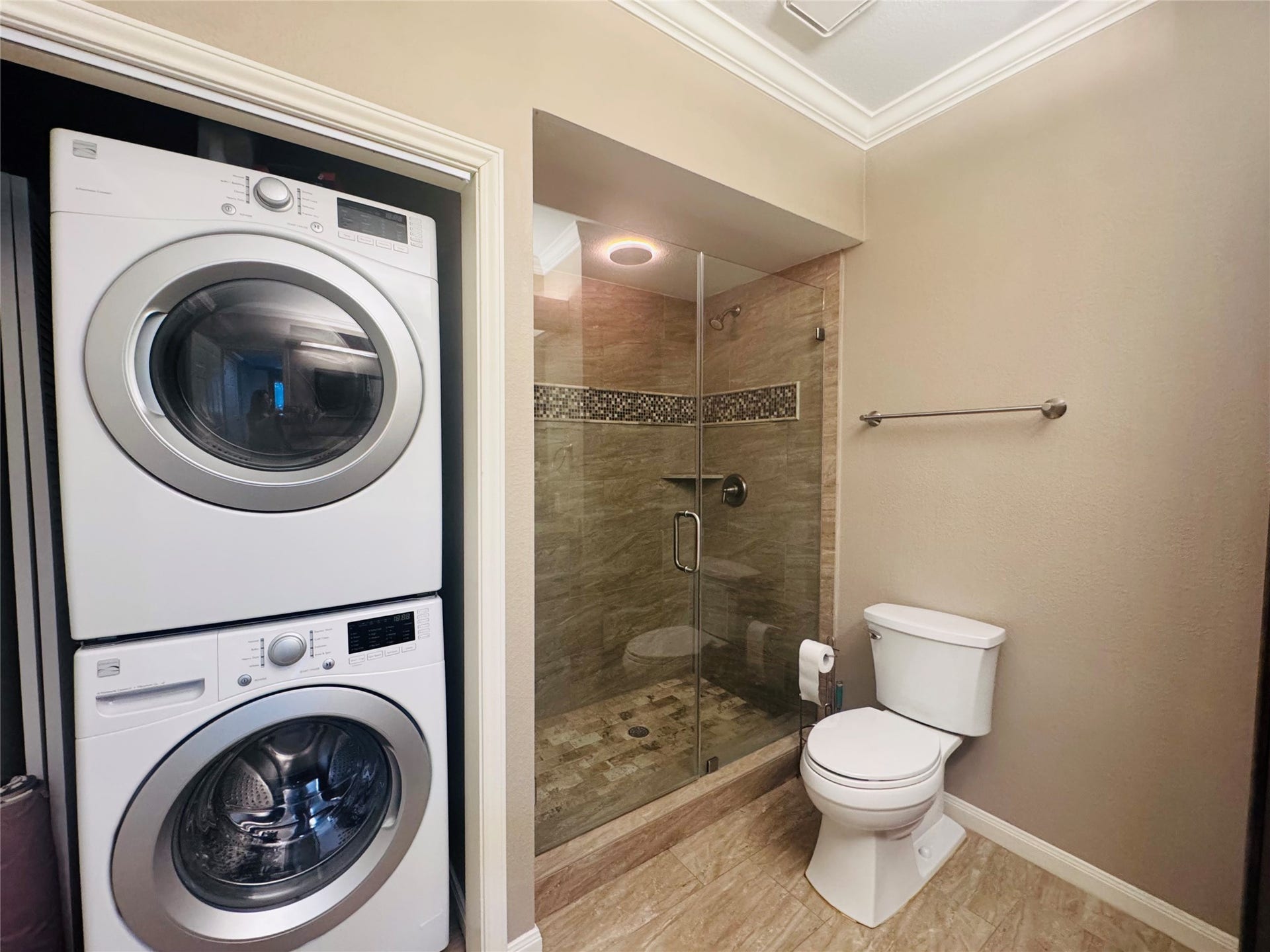 3231 Allen Parkway, #1206, Houston, TX 77019 3231 Allen Parkway, #1206, Houston, TX 77019