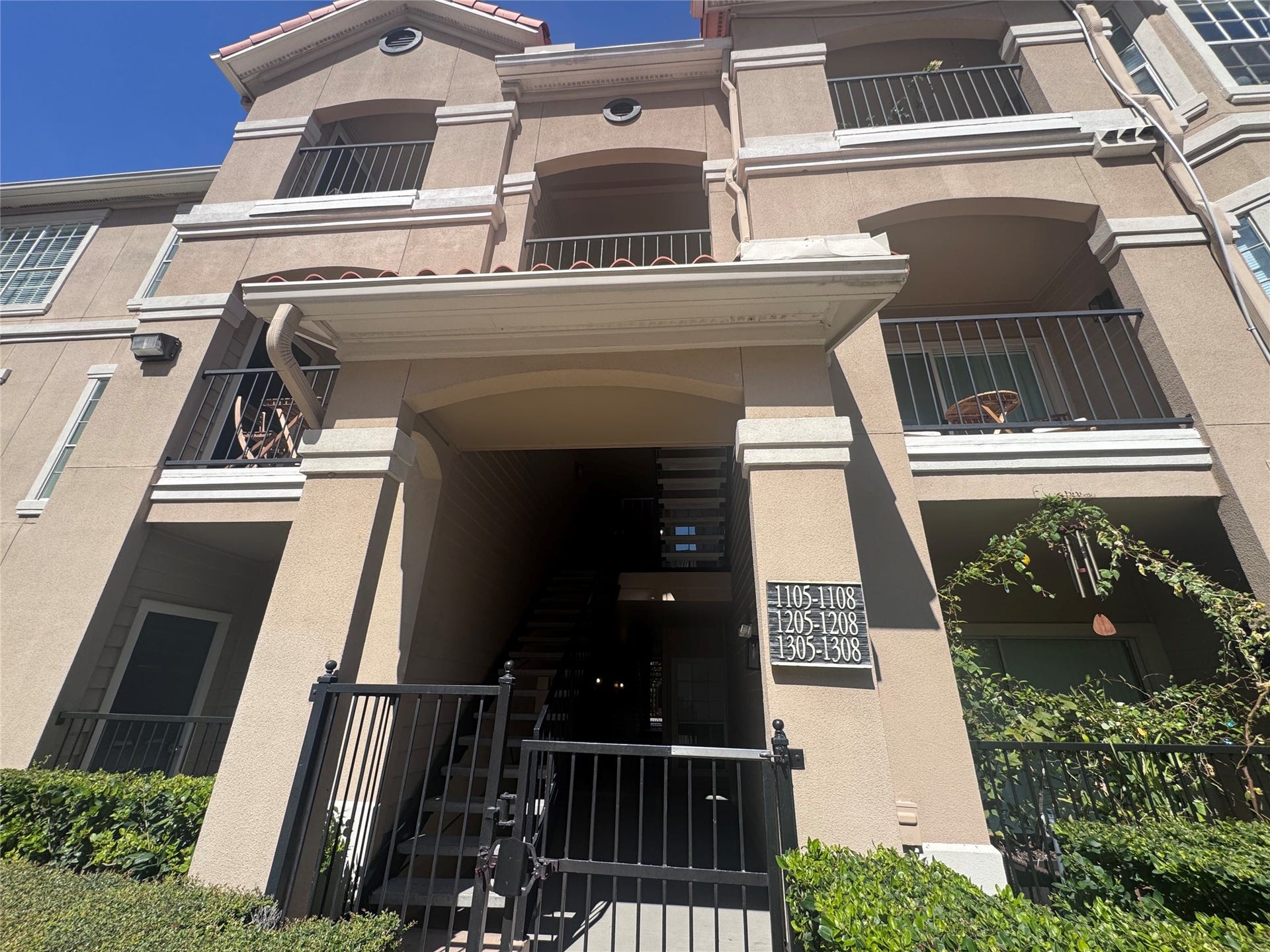 3231 Allen Parkway, #1206, Houston, TX 77019 3231 Allen Parkway, #1206, Houston, TX 77019