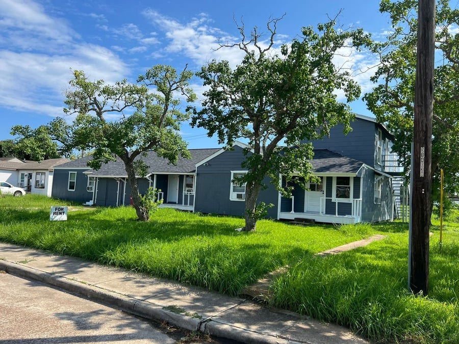 Property photo for 527 W 8th Street, Freeport, TX