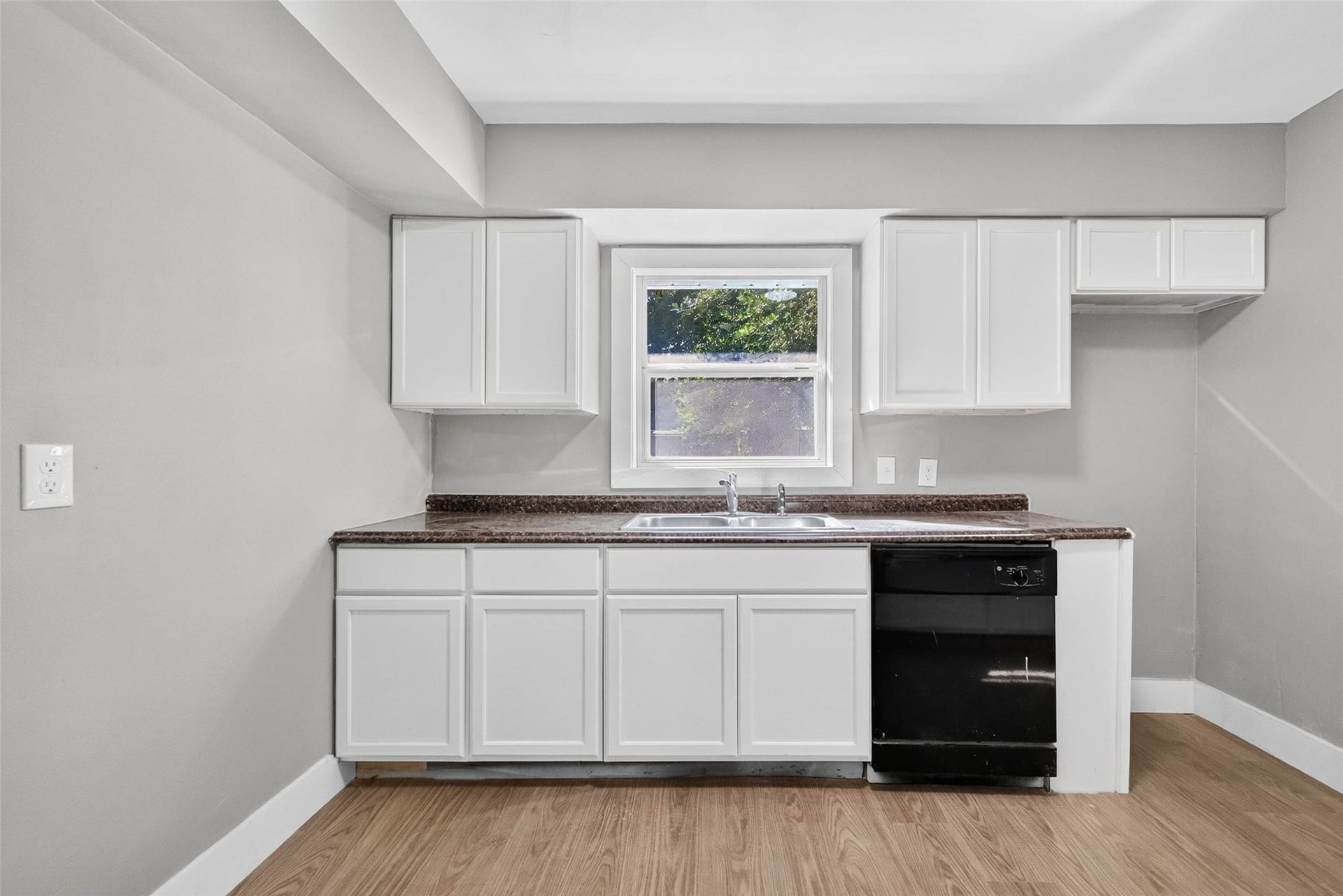 826 Harvard Street, Deer Park, TX 77536 826 Harvard Street, Deer Park, TX 77536