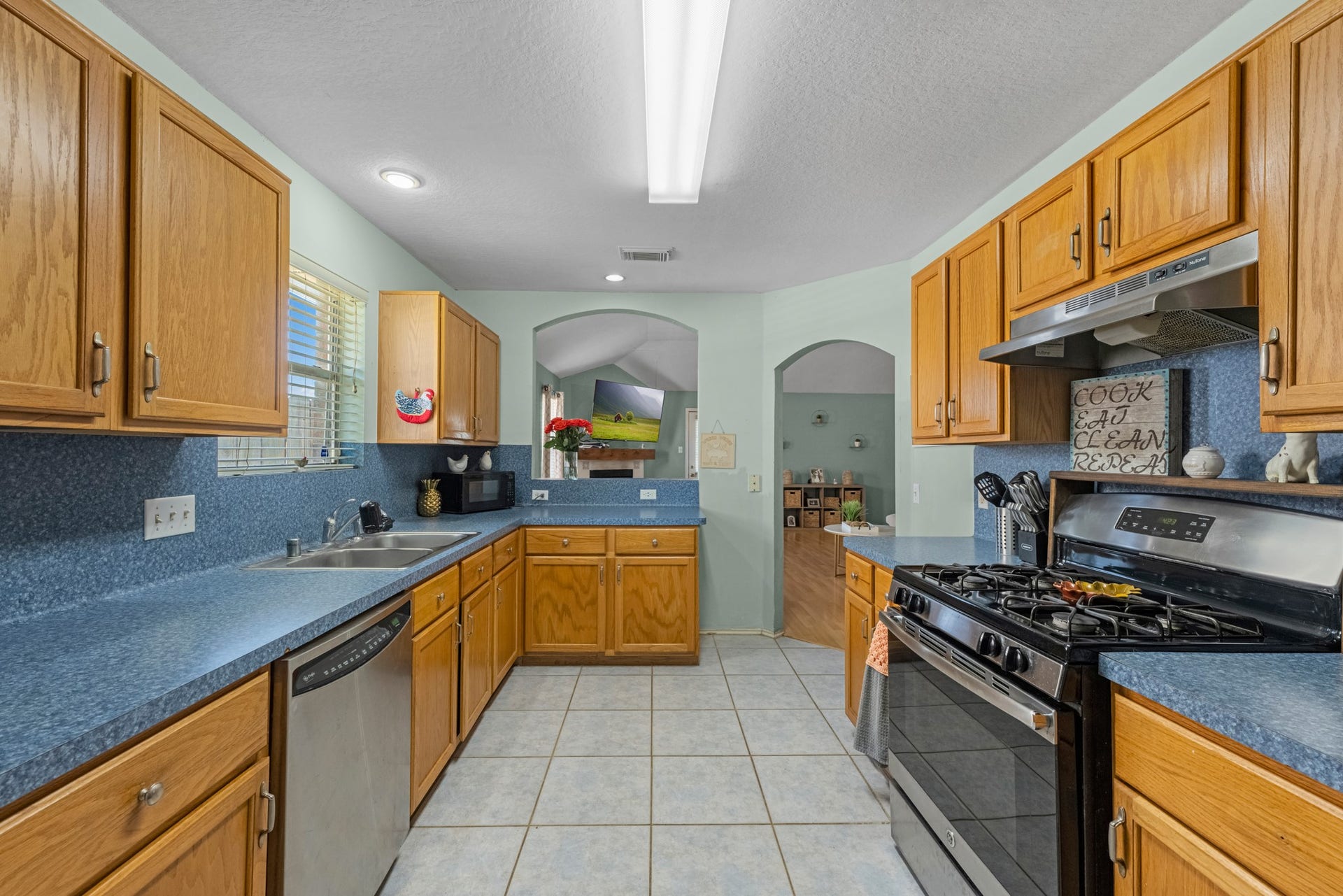 14610 Maisemore Road, Houston, TX 77015 14610 Maisemore Road, Houston, TX 77015