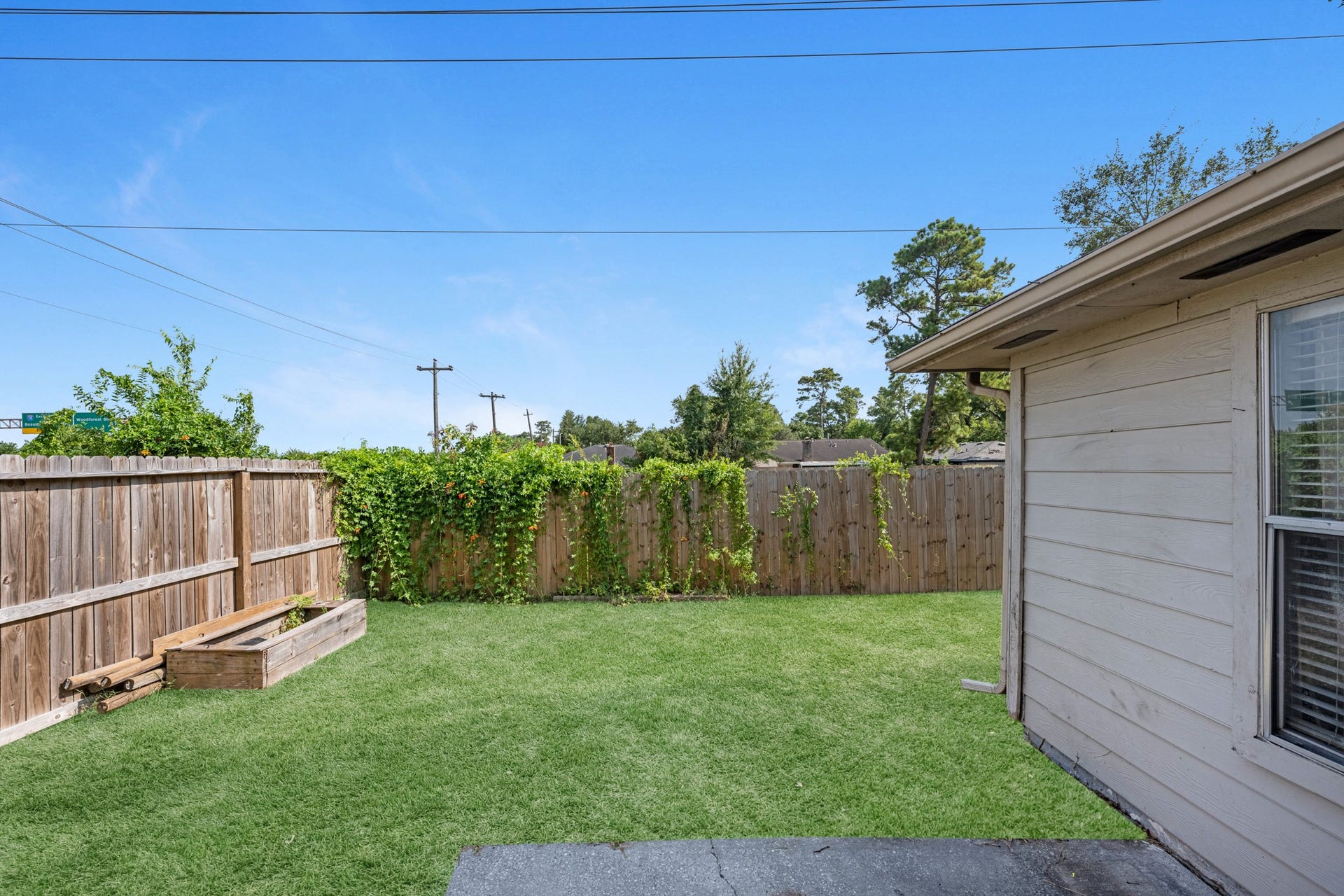 14610 Maisemore Road, Houston, TX 77015 Backyard