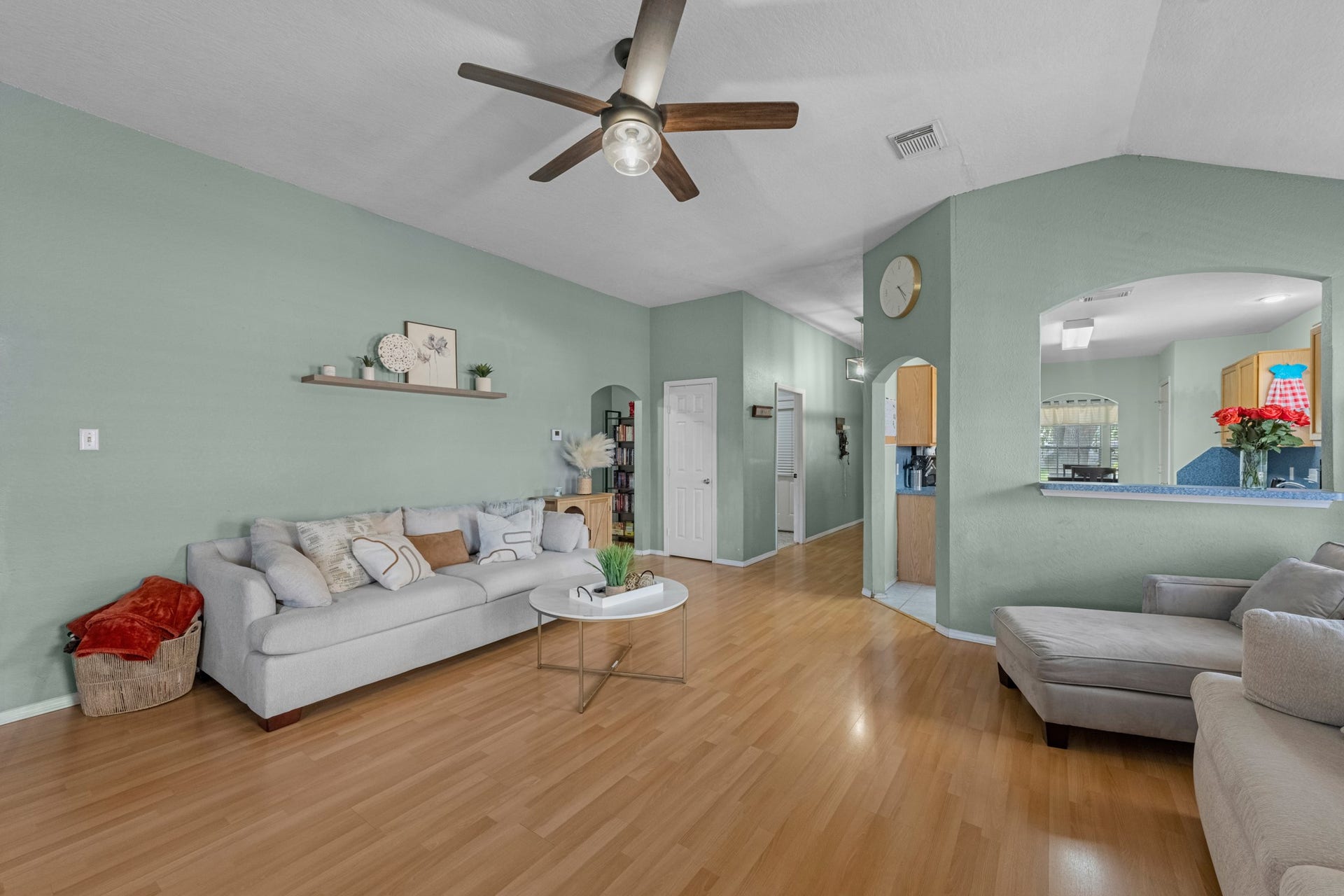 14610 Maisemore Road, Houston, TX 77015 14610 Maisemore Road, Houston, TX 77015