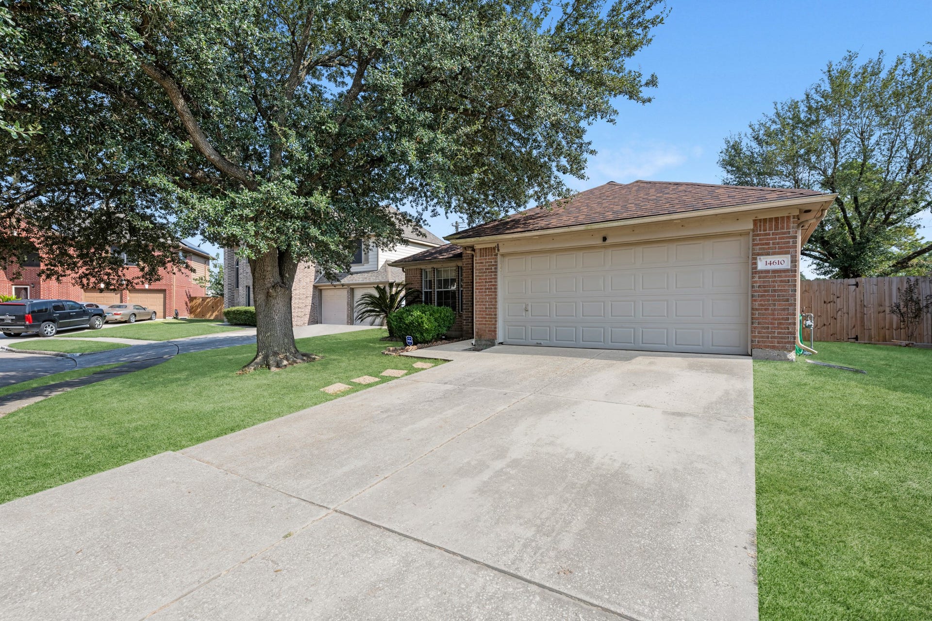 14610 Maisemore Road, Houston, TX 77015 14610 Maisemore Road, Houston, TX 77015