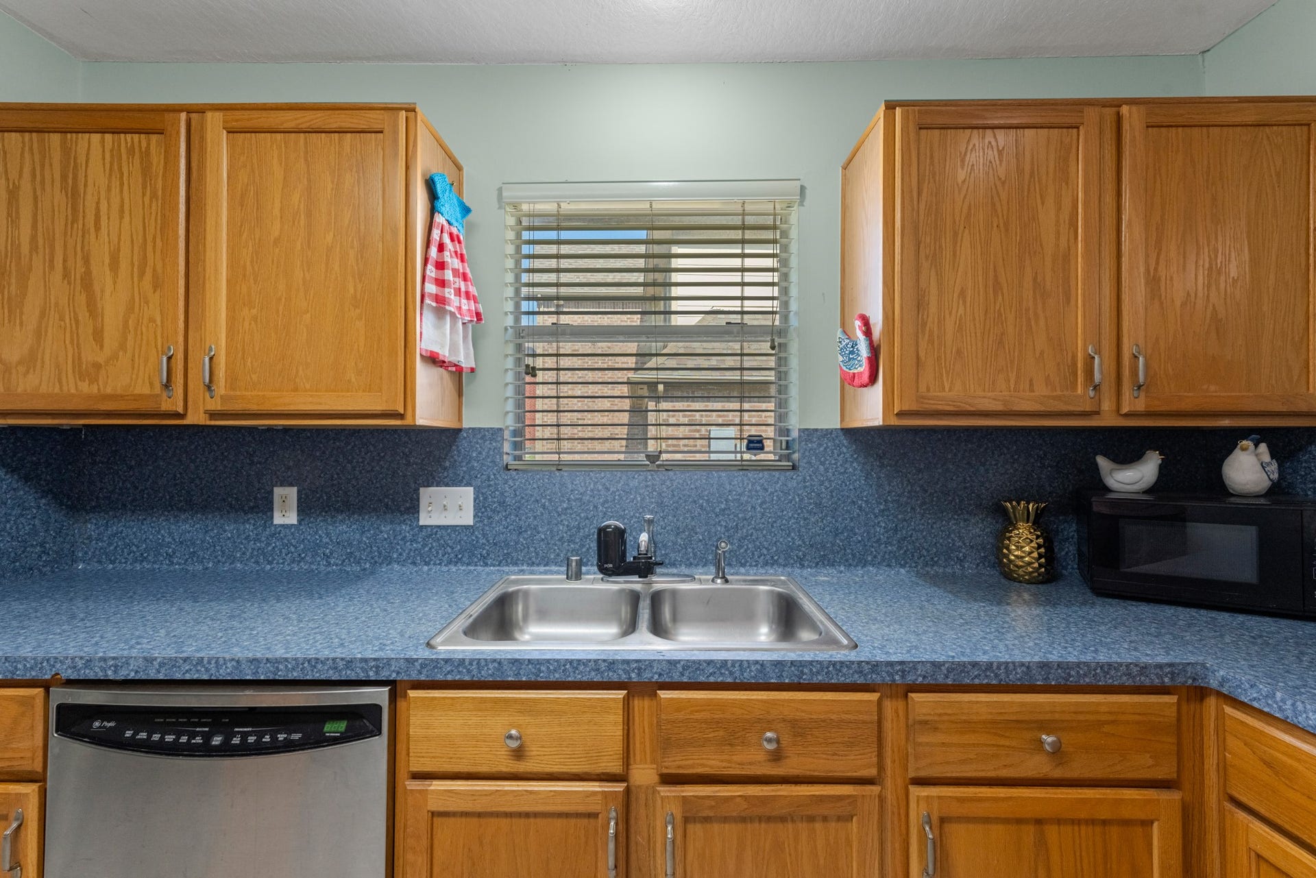 14610 Maisemore Road, Houston, TX 77015 14610 Maisemore Road, Houston, TX 77015