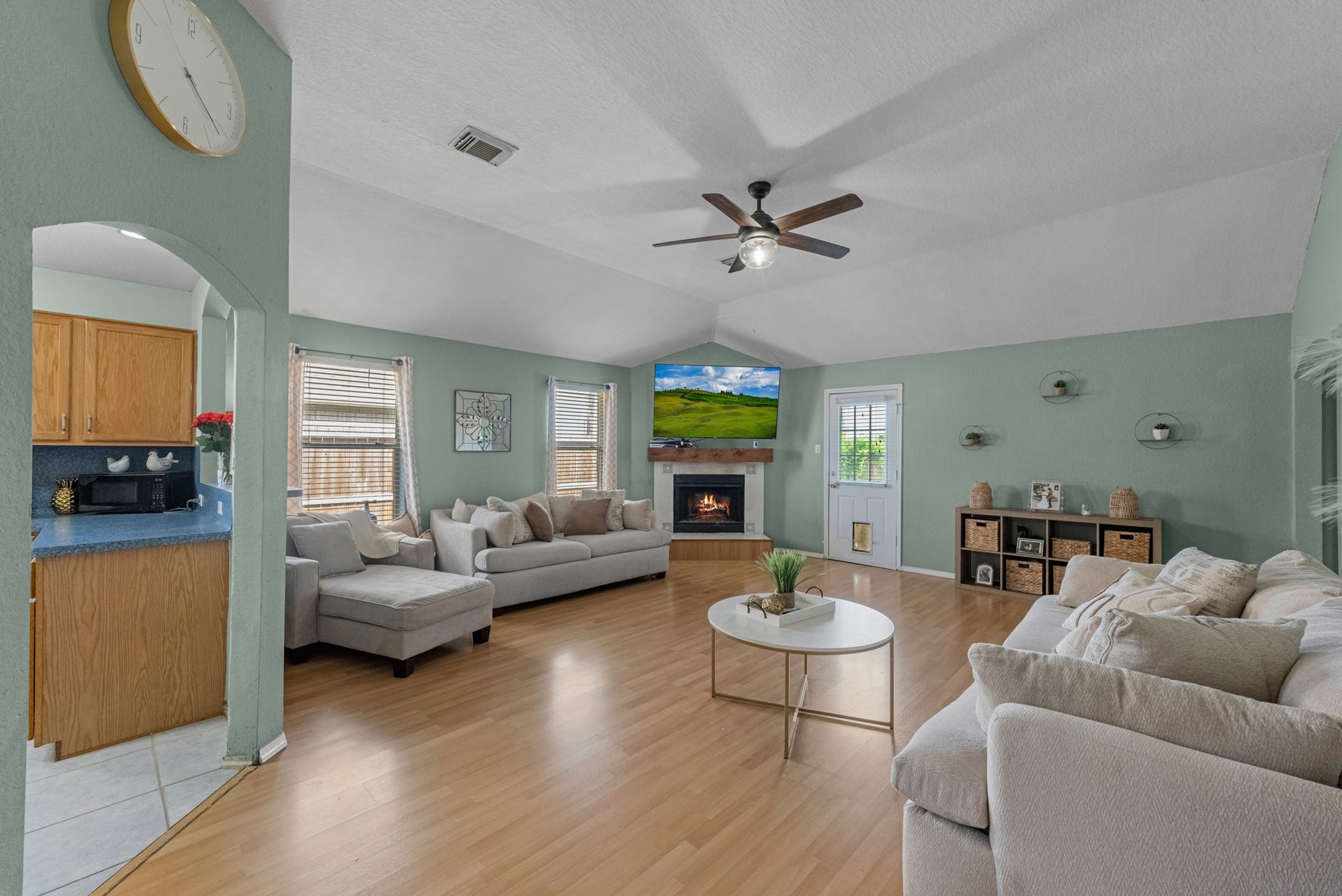 14610 Maisemore Road, Houston, TX 77015 14610 Maisemore Road, Houston, TX 77015