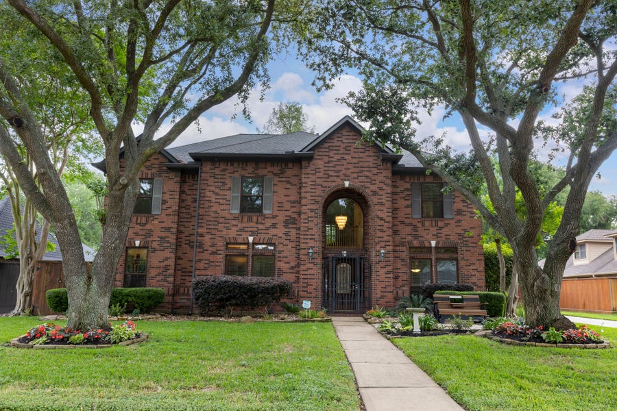 Property photo for 15314 Clevedon Lane, Jersey Village, TX