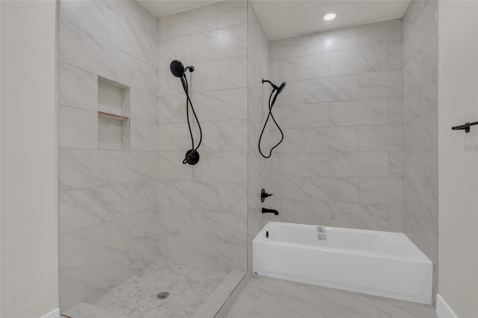 5107 South Acres, Houston, TX 77048 5107 South Acres, Houston, TX 77048