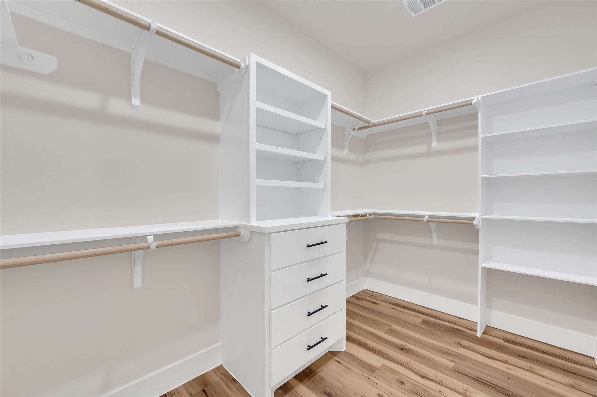 5107 South Acres, Houston, TX 77048 5107 South Acres, Houston, TX 77048