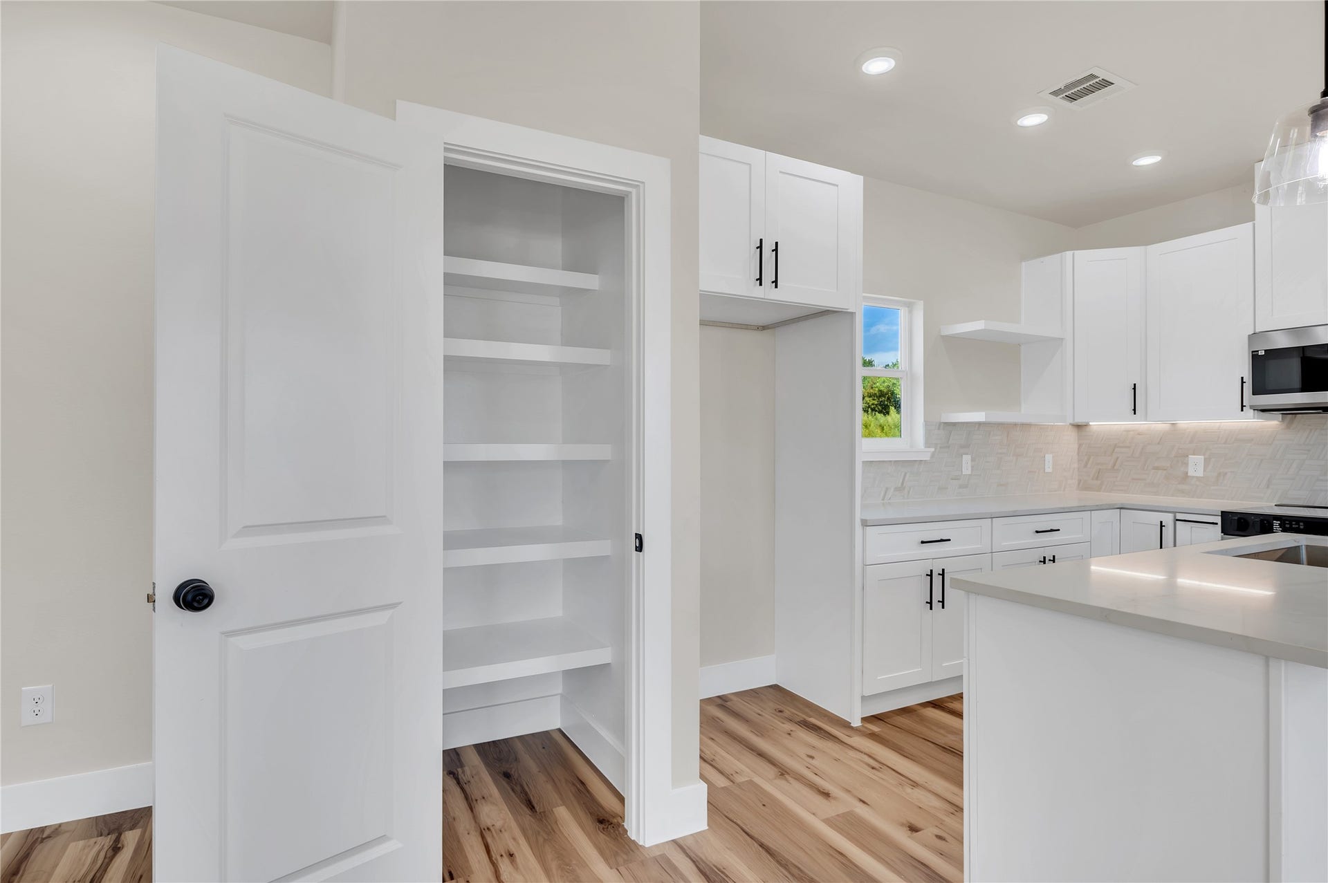 5107 South Acres, Houston, TX 77048 5107 South Acres, Houston, TX 77048