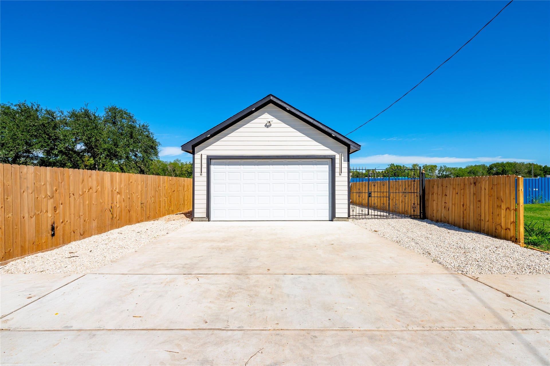 5107 South Acres, Houston, TX 77048 5107 South Acres, Houston, TX 77048