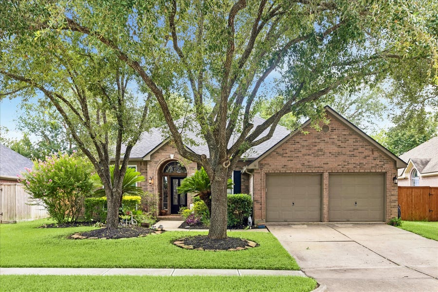 Property photo for 1823 RIVER TRAIL, Sugar Land, TX