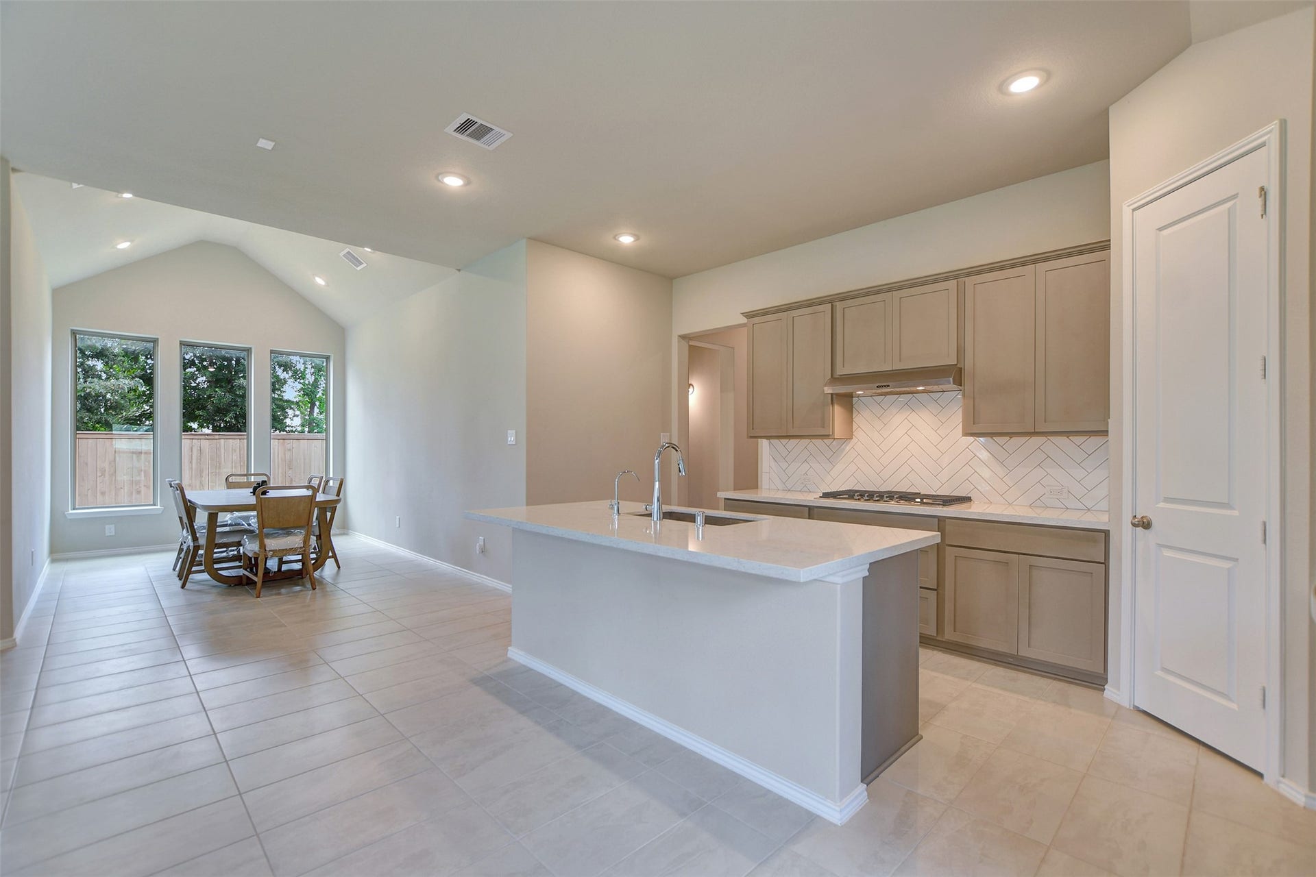 8346 Boundary Waters Drive, Porter, TX 77365 8346 Boundary Waters Drive, Porter, TX 77365