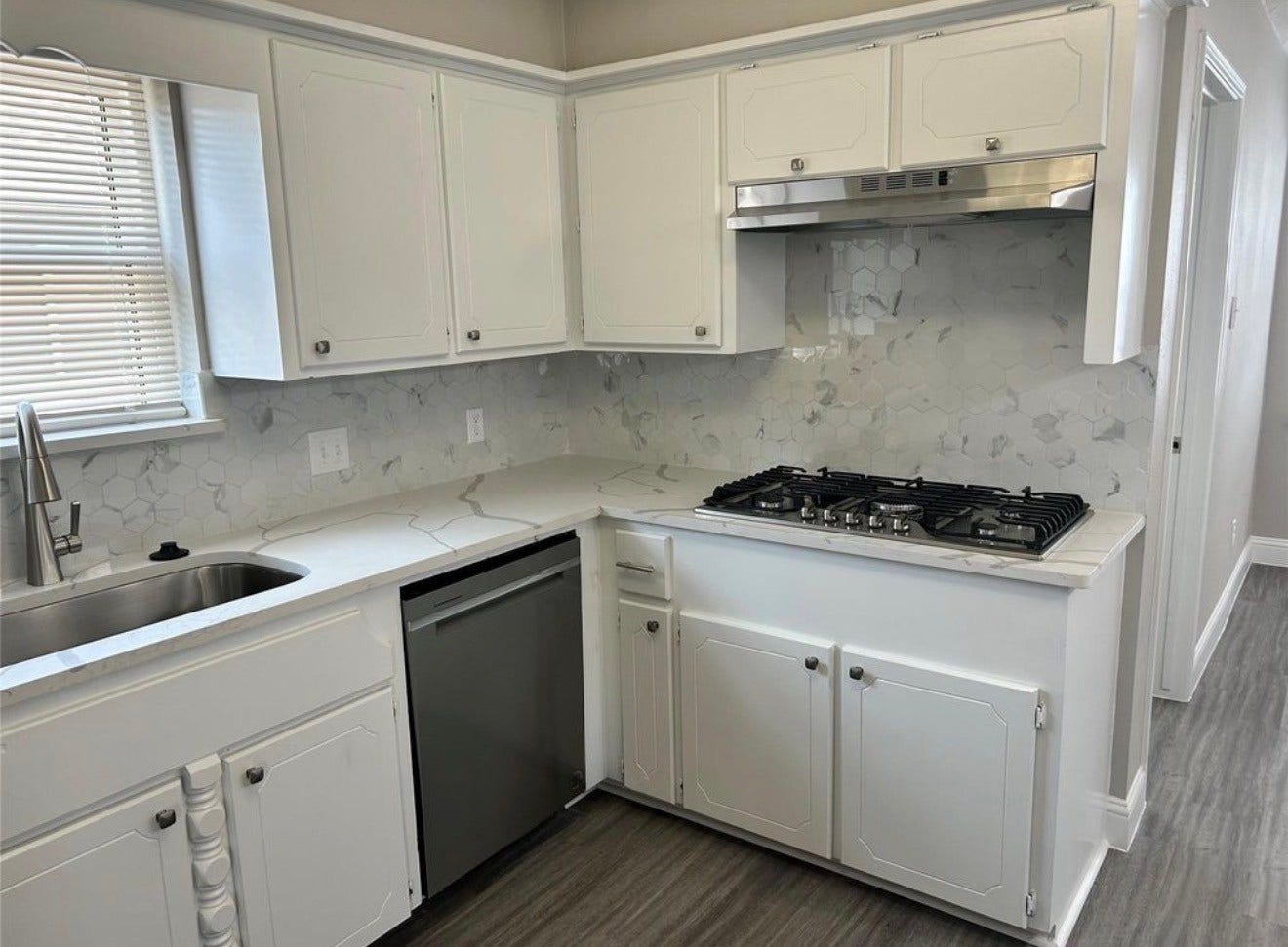 1601 Washington Drive, Deer Park, TX 77536 1601 Washington Drive, Deer Park, TX 77536