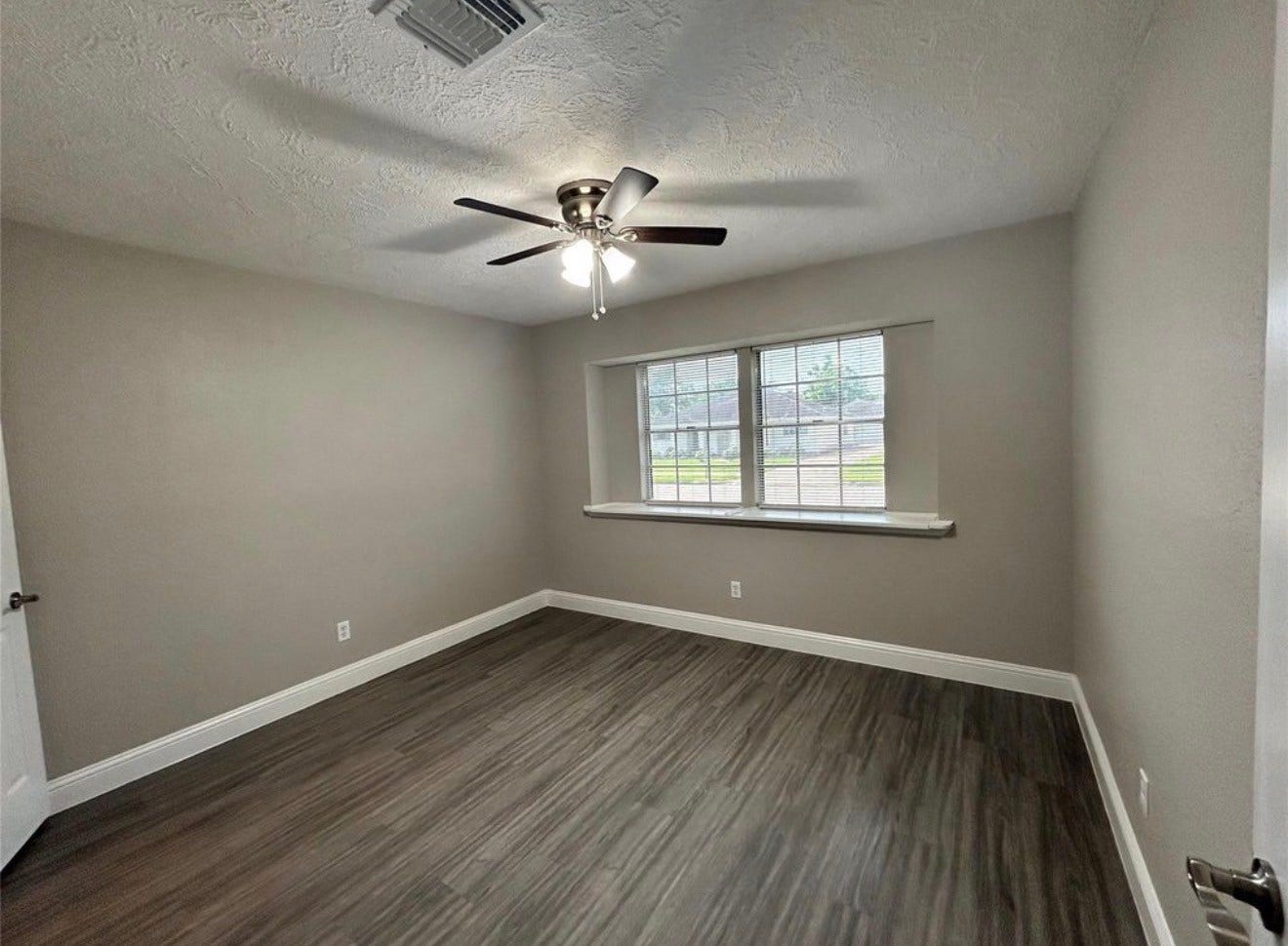 1601 Washington Drive, Deer Park, TX 77536 1601 Washington Drive, Deer Park, TX 77536