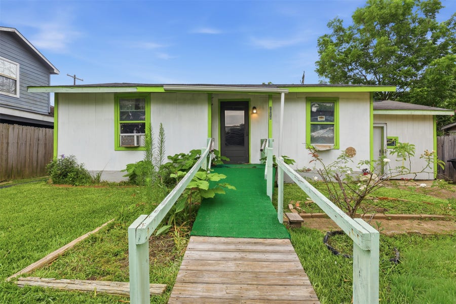 Property photo for 1914 Santa Rosa Street, Houston, TX