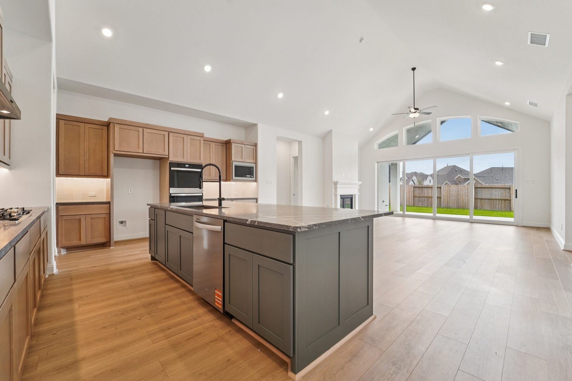 9906 Hunters Run Drive, Missouri City, TX 77459 9906 Hunters Run Drive, Missouri City, TX 77459