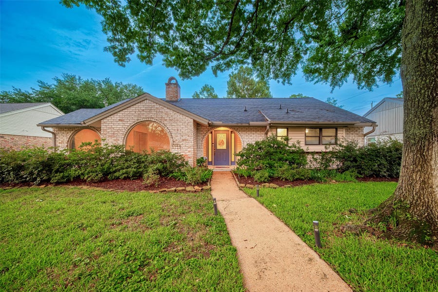 Property photo for 2514 Pine Village Drive, Houston, TX