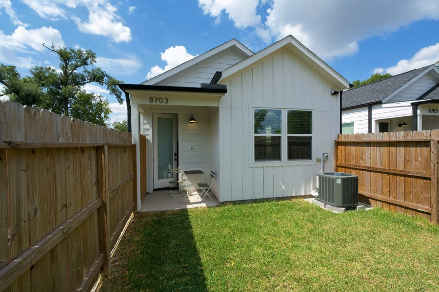 Property photo for 8703 Wileyvale, Houston, TX