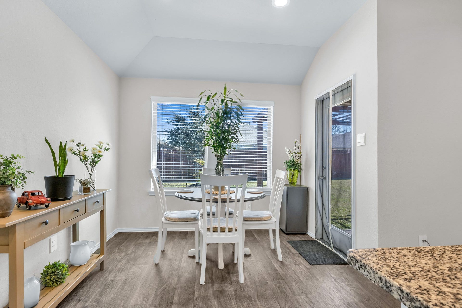3506 Pearl Mill Lane, Conroe, TX 77301 3506 Pearl Mill Lane, Conroe, TX 77301