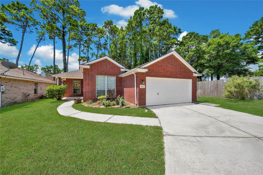 Property photo for 2227 Valley View Crossing, Conroe, TX