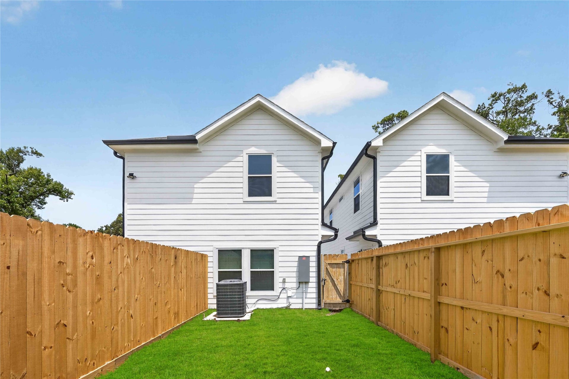 8208 Sterlingshire Street, #A/B, Houston, TX 77078 8208 Sterlingshire Street, #A/B, Houston, TX 77078
