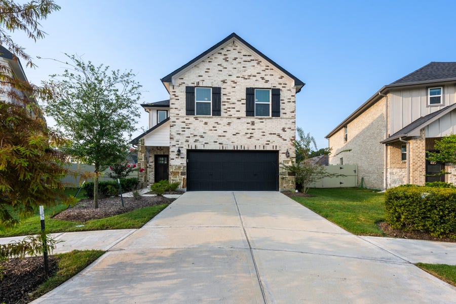 Property photo for 9718 Grooveburr Court, Conroe, TX