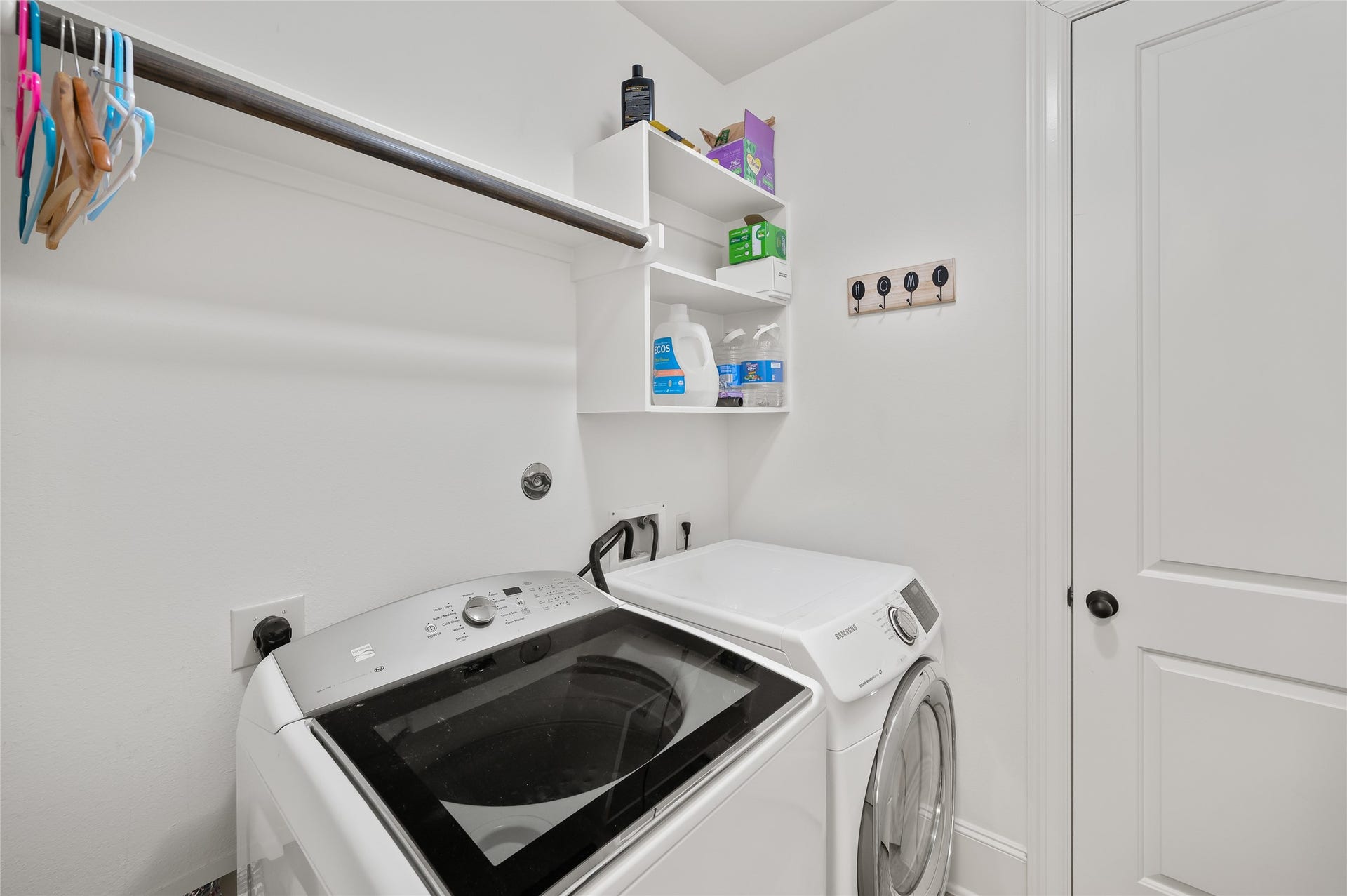 1714 Wickham Reach Drive, Spring, TX 77386 Primary closet has access to the utility room