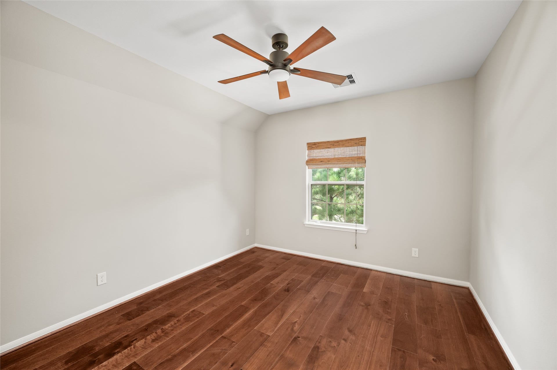 1714 Wickham Reach Drive, Spring, TX 77386 Guest suite window overlooking Oak