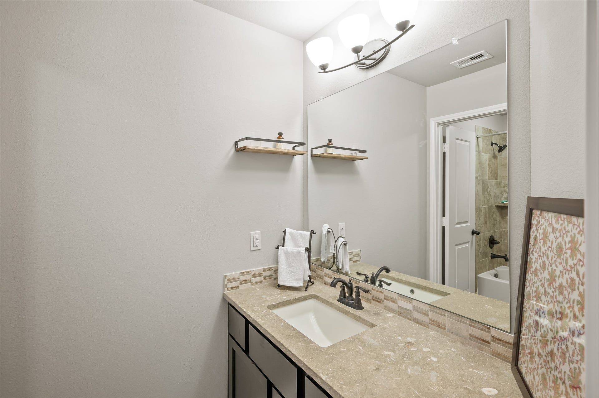 1714 Wickham Reach Drive, Spring, TX 77386 Third Bathroom on the Second Floor