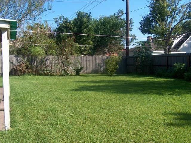 3211 Meadowview Drive, Missouri City, TX 77459 3211 Meadowview Drive, Missouri City, TX 77459