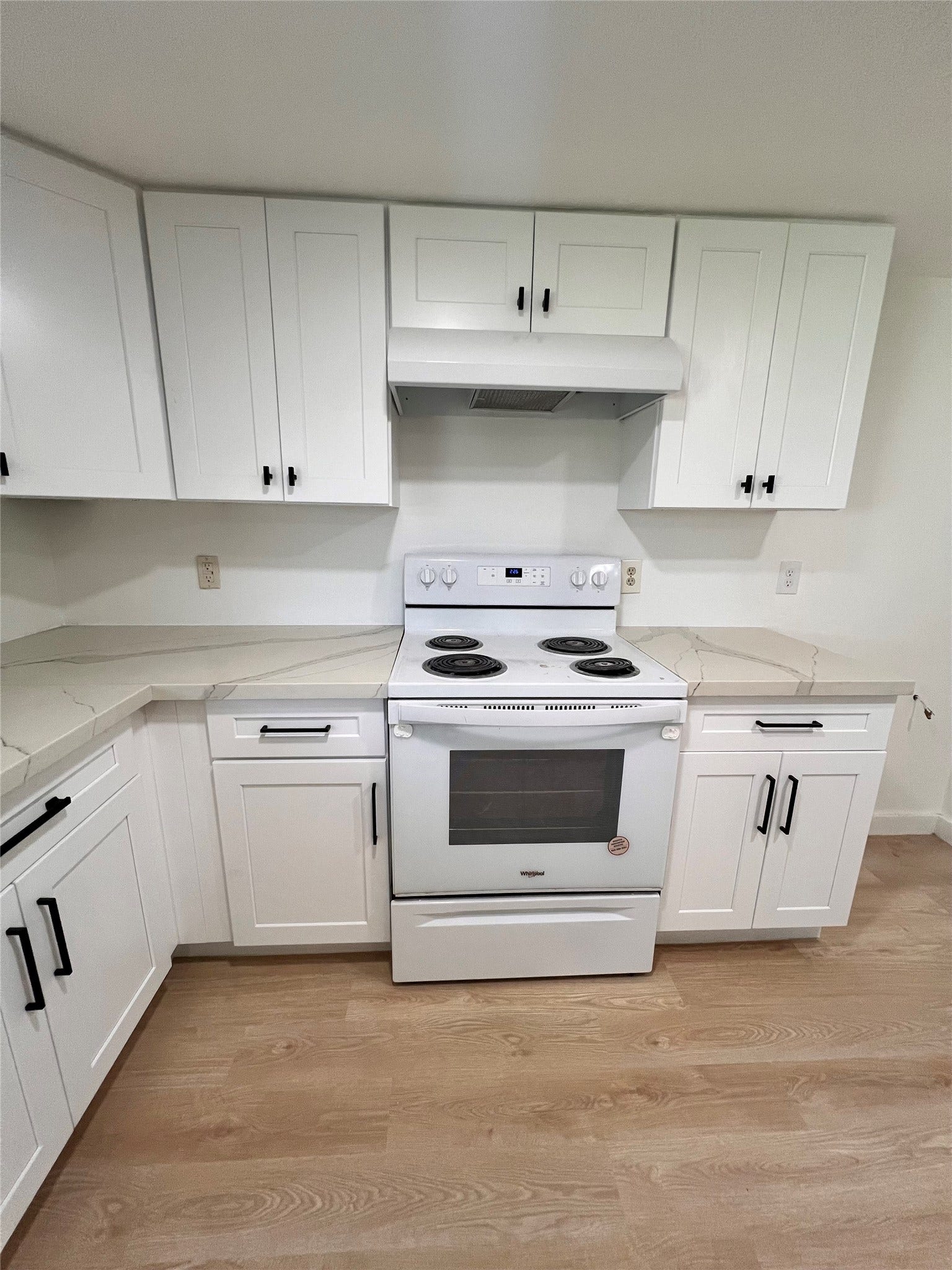 3211 Meadowview Drive, Missouri City, TX 77459 3211 Meadowview Drive, Missouri City, TX 77459