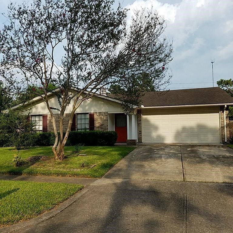 3211 Meadowview Drive, Missouri City, TX 77459 3211 Meadowview Drive, Missouri City, TX 77459