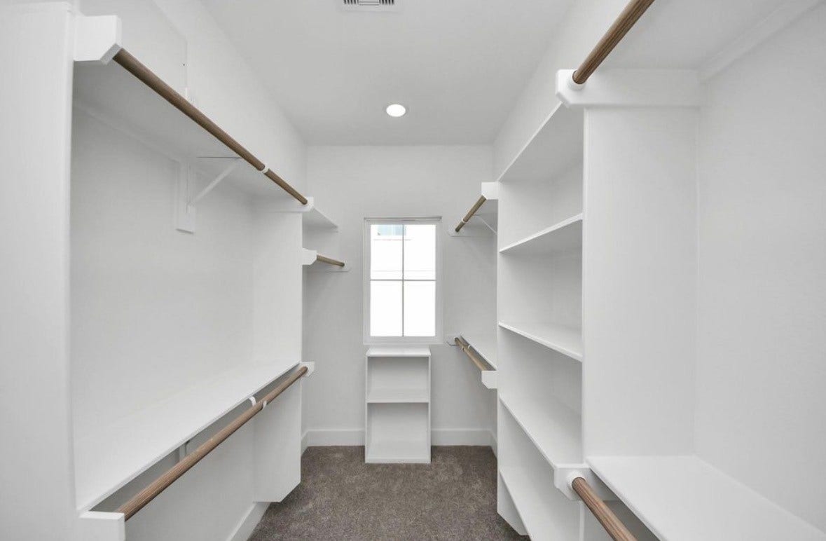 2428 Harrington Street, Houston, TX 77026 Huge closet in primary bedroom