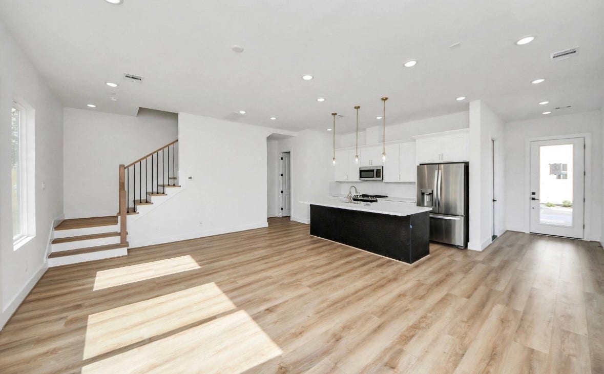 2428 Harrington Street, Houston, TX 77026 non staged