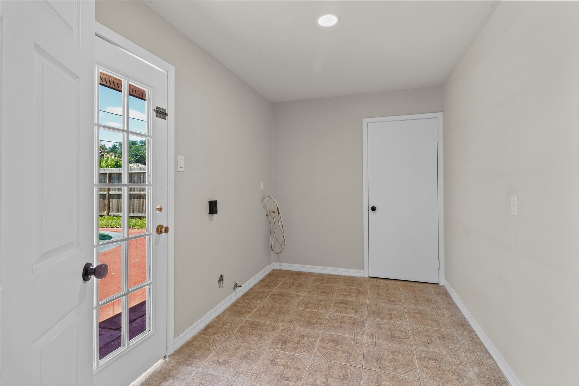 2304 Harper Drive, Pasadena, TX 77502 2304 Harper Drive, Pasadena, TX 77502