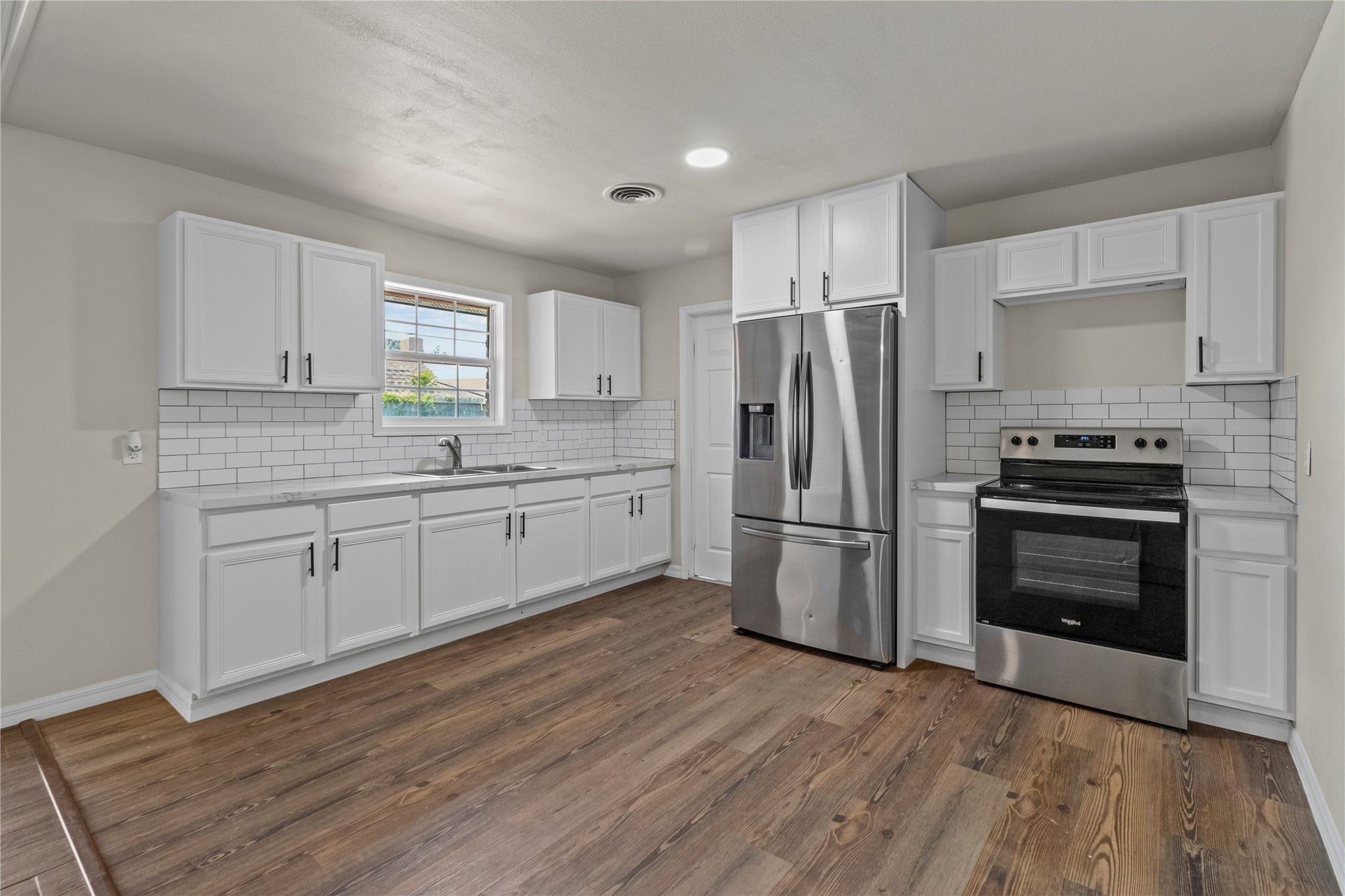 2304 Harper Drive, Pasadena, TX 77502 2304 Harper Drive, Pasadena, TX 77502